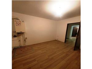 Inchiriem Apartament 3 Camere Nemobilat Decomandat Tractorul